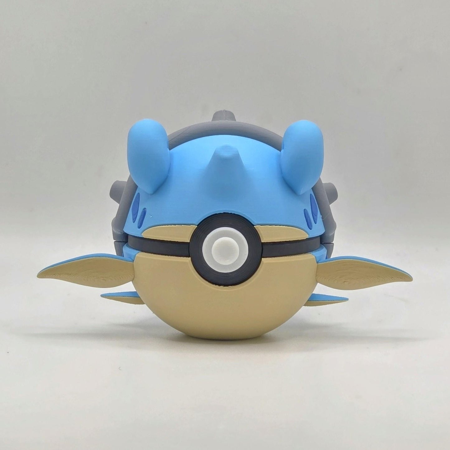 Aqua Voyager Collector Ball – Fan Fusion Design