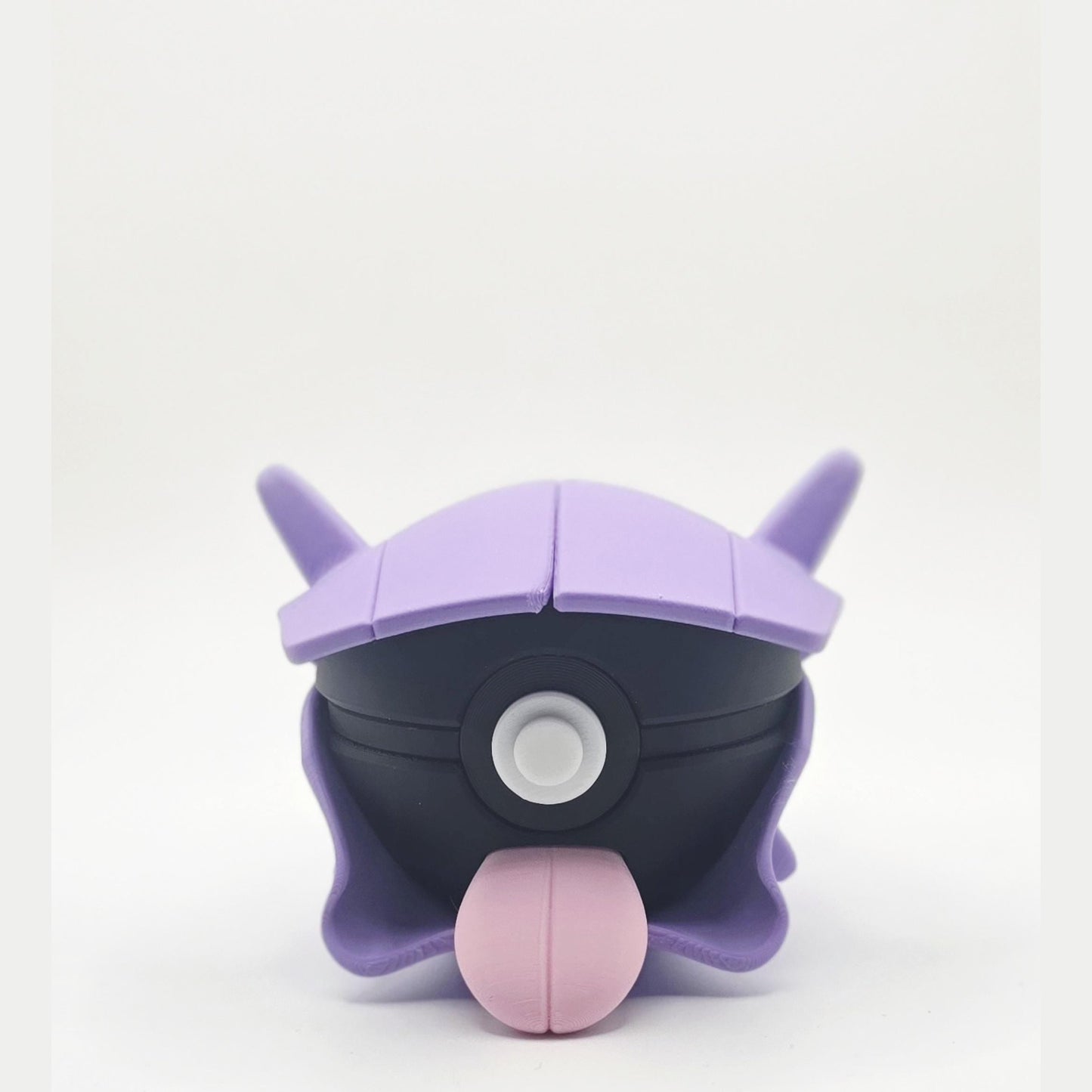 Armored Shell Creature Ball Display – Defensive Sea Dweller Inspired Collector Sphere