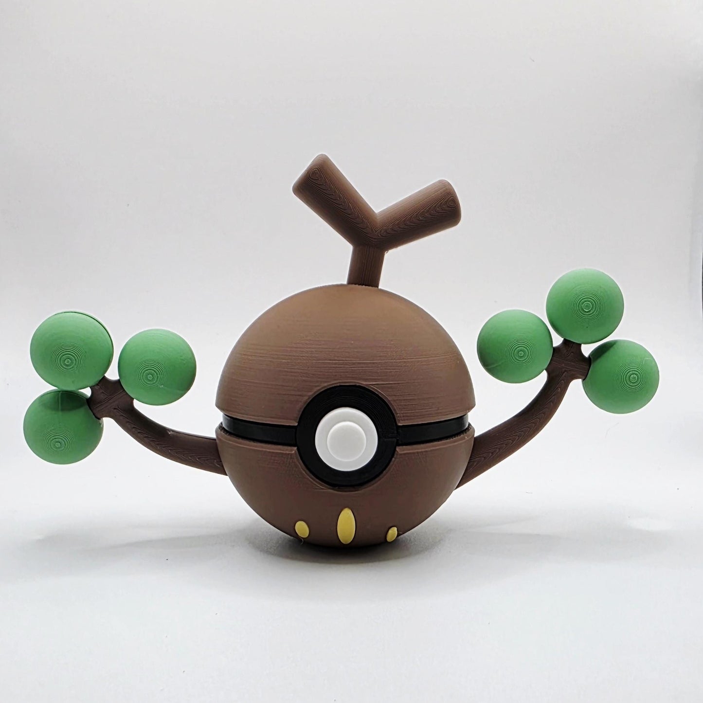 3D Printed Woodland Mimic Creature Ball Display – Nature-Inspired Collector Sphere