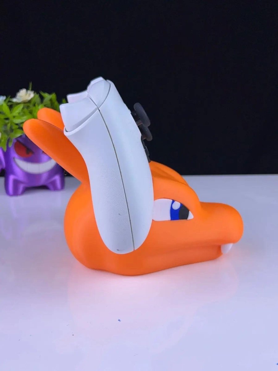 Charizard - Themed Xbox and PS5 Remote Holder – 3D Printed - HypedAnubis3D