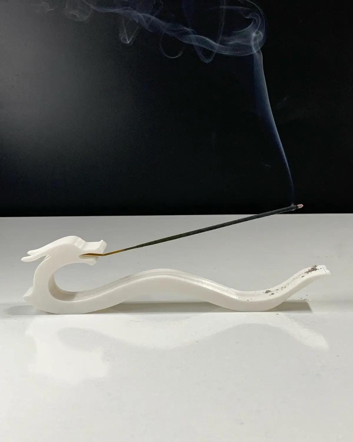 Dragon Incense Holder – Elegant Smoke Display - HypedAnubis3D