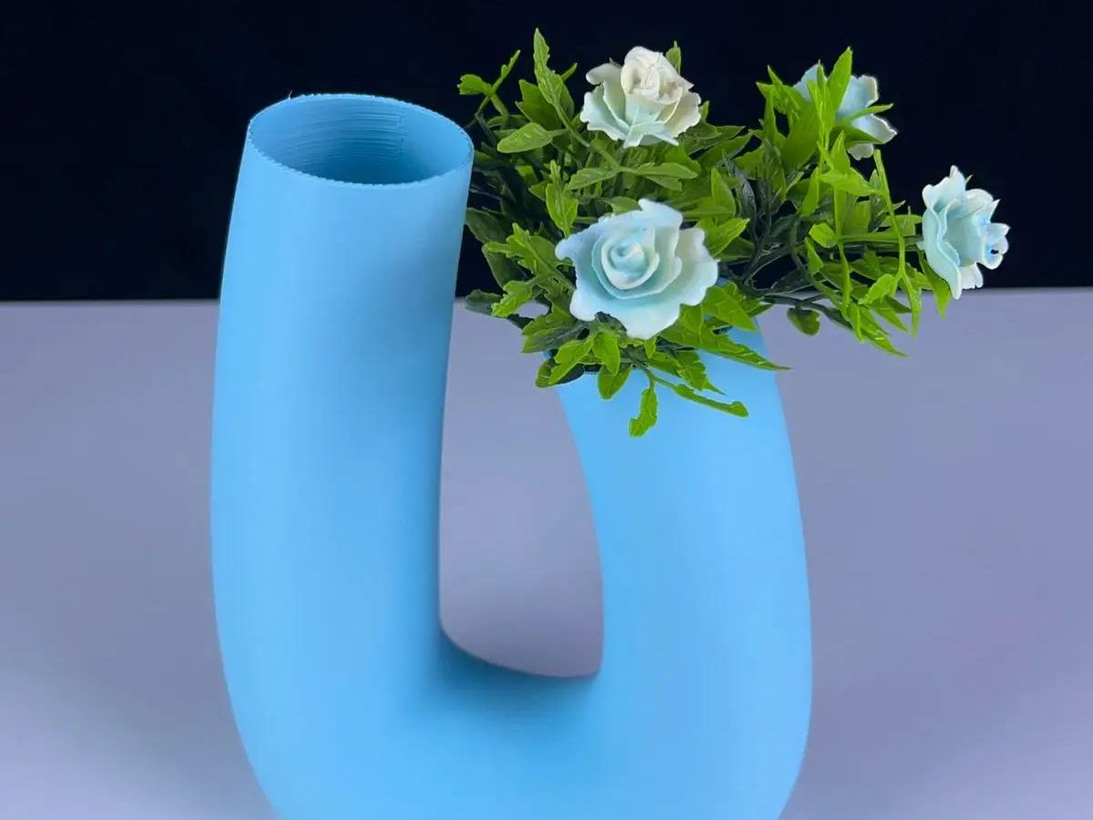 Minimalist Vase – Modern Art for Your Space