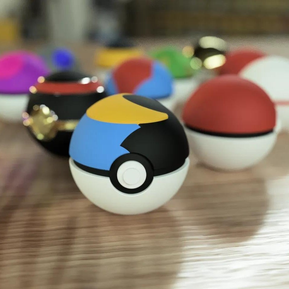 Lunar Catcher Ball – A Celestial-Inspired Moon Ball Display Ball for Collectors