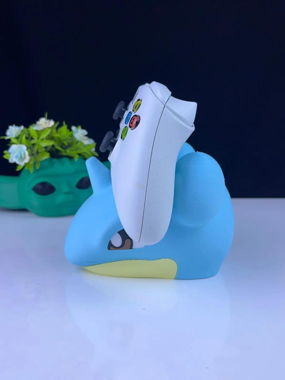 Lapras-Themed Xbox/PS5 Controller Holder – 3D Printed Gaming Accessory