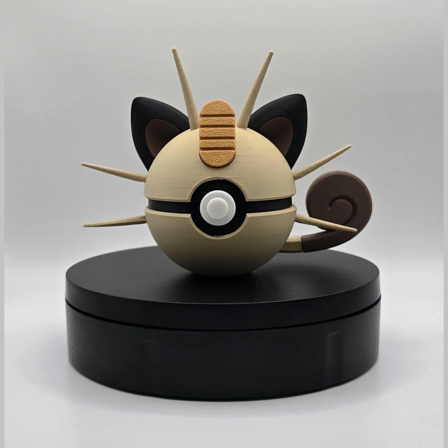 Meowth Bold Whiskers, Big Attitude Lucky Cat-Inspired Collector Ball