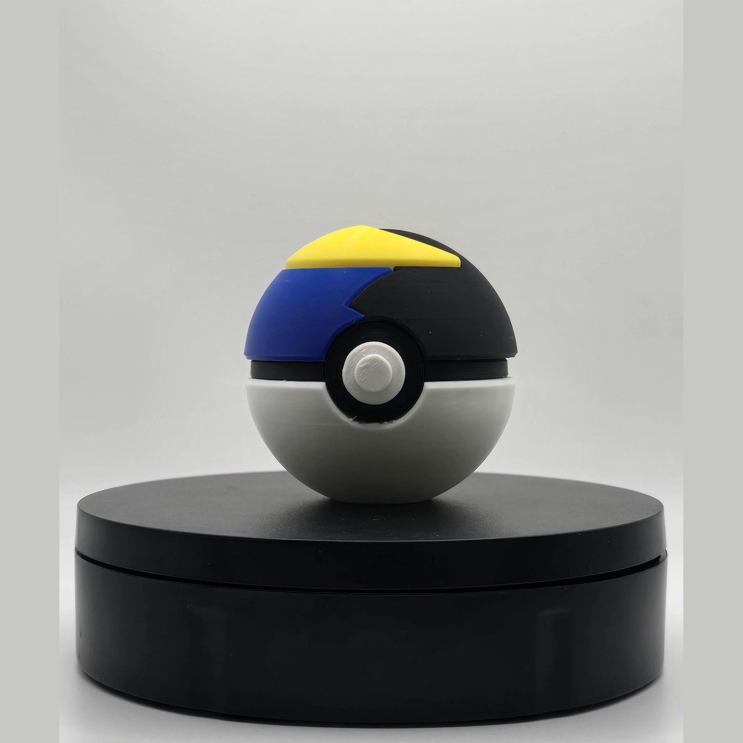 Lunar Catcher Ball – A Celestial-Inspired Moon Ball Display Ball for Collectors