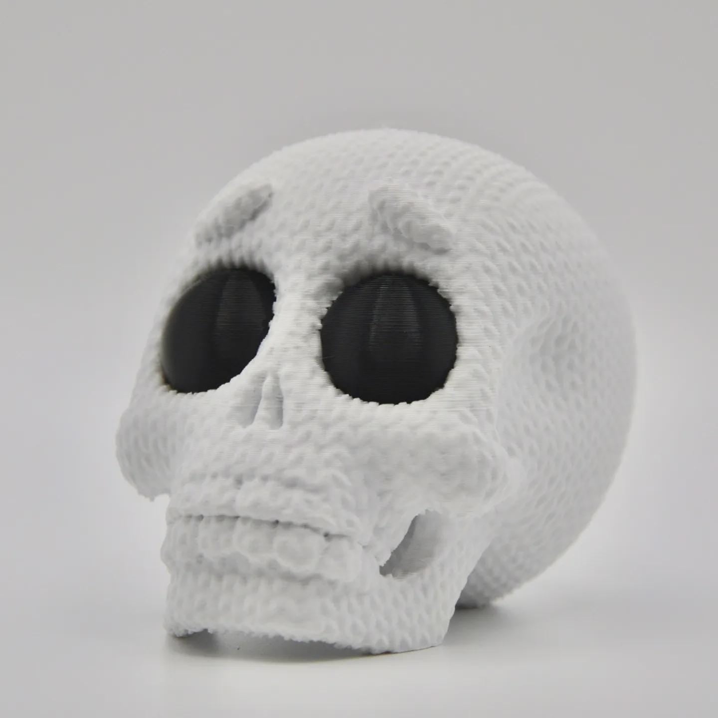 Soft Stitch Skull – Knitted Texture Collectible for Spooky Decor Fans