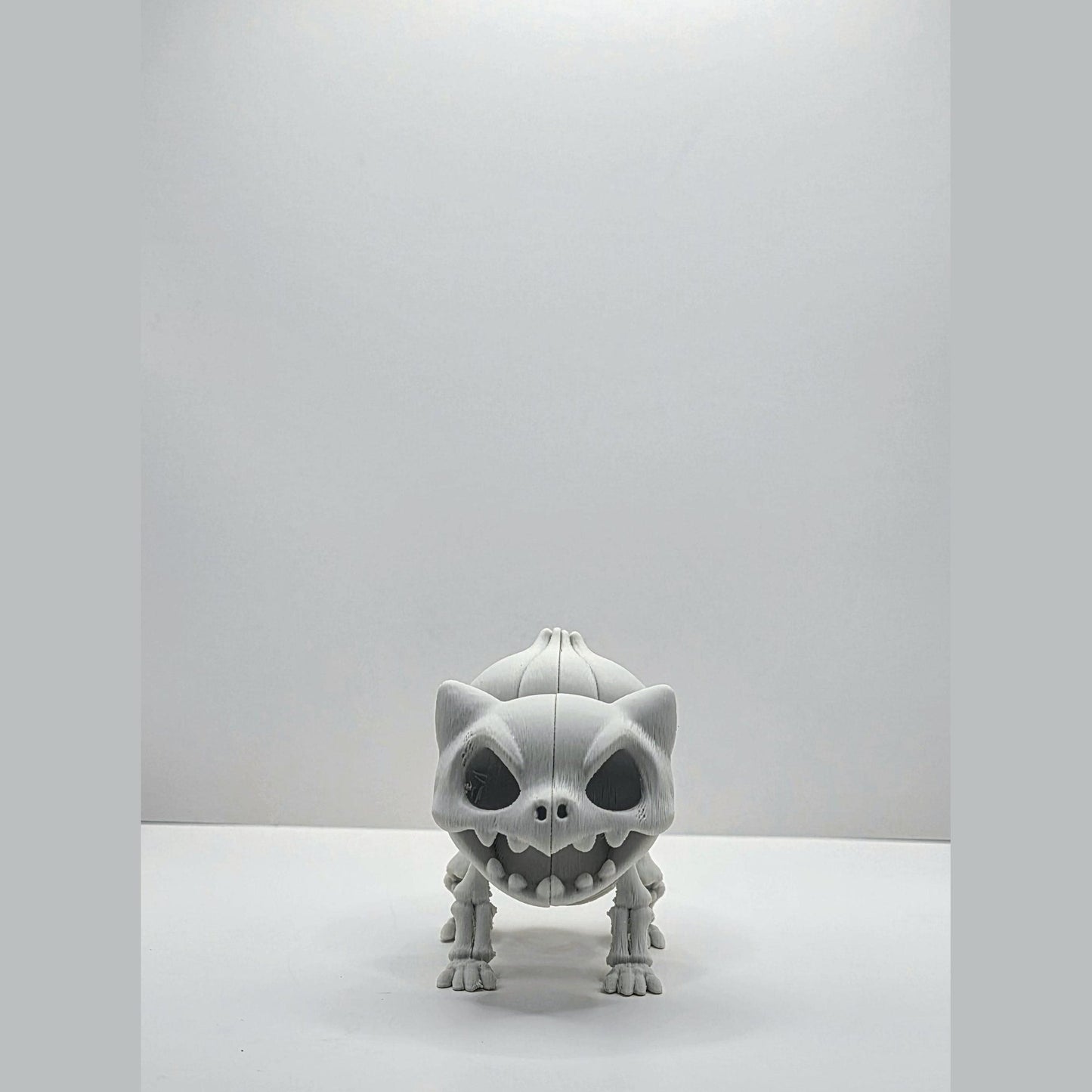 Skeletal Grass Creature-Inspired Figure – Bone-Style Collectible