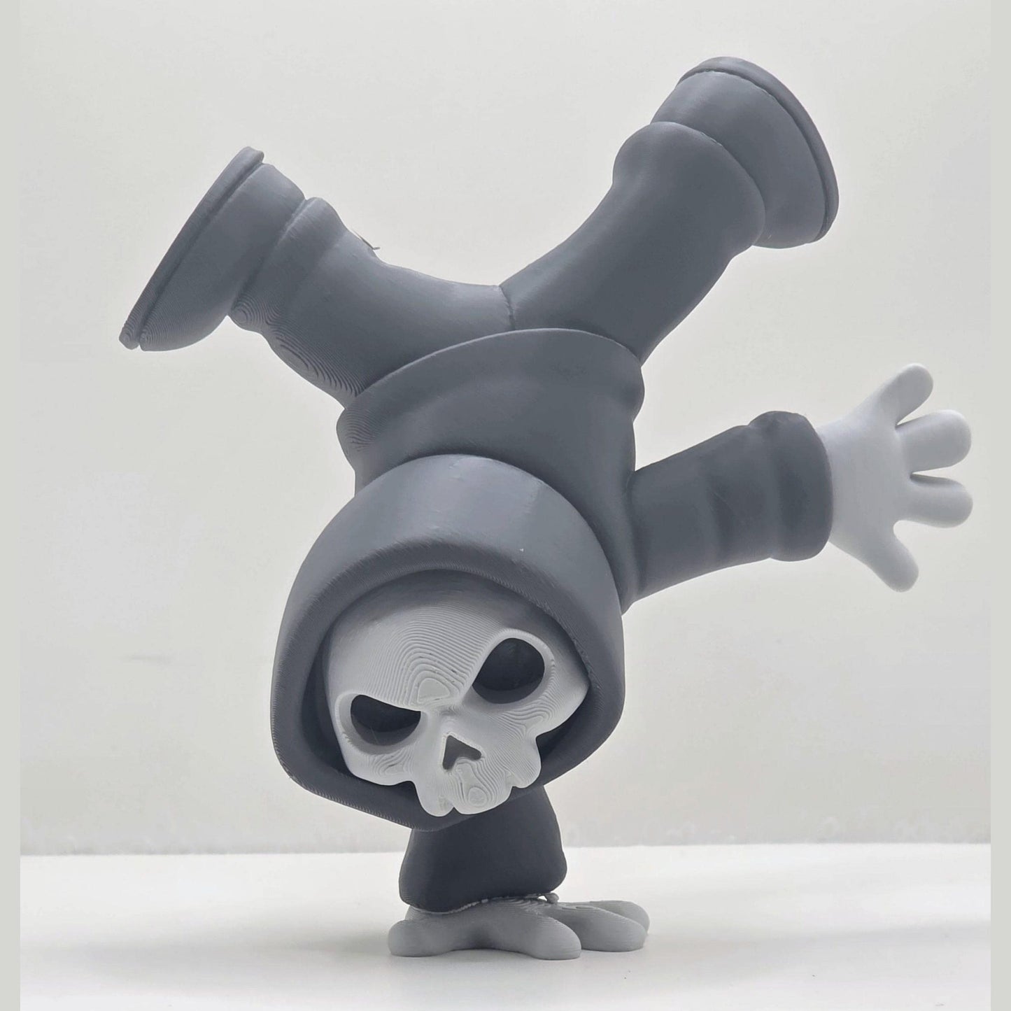 Breakdancing Skull Figure – Streetwear Hoodie Skeleton Collectible