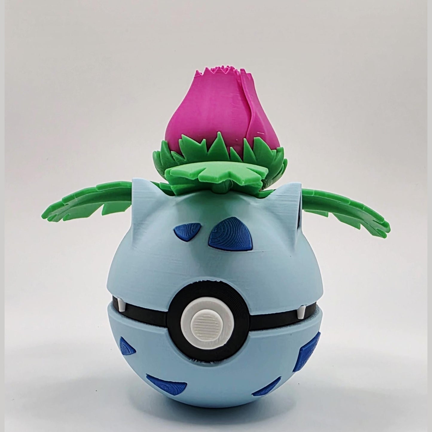 Ivysaur A Collector’s Botanical Classic - Forest Bloom-Inspired Capture Ball