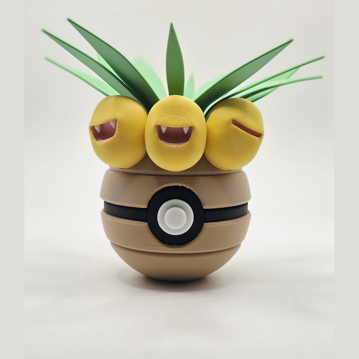 Tropical Trio Creature Ball Display – Palm Crown Inspired Collector Sphere