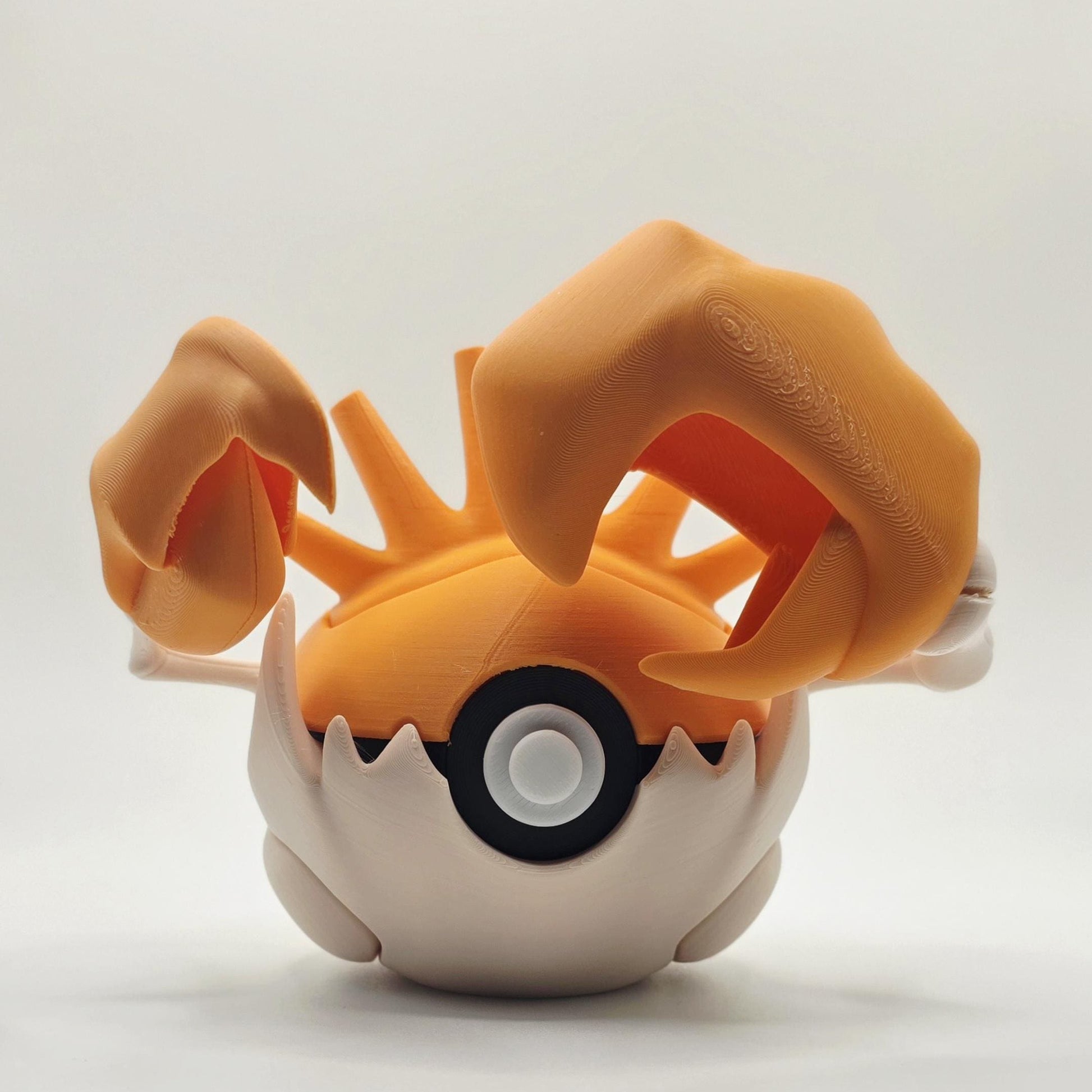 3D Printed Heavy Claw Creature Ball Display – Crustacean Inspired Collector Sphere