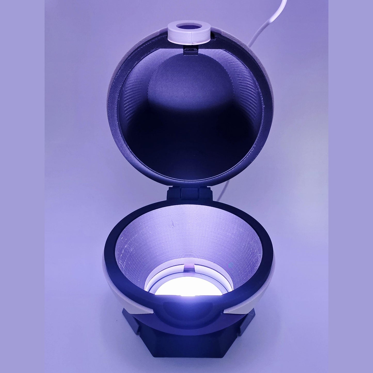 Psychic Clone Creature Ball Lamp – Futuristic Mind-Type Inspired Desk Light