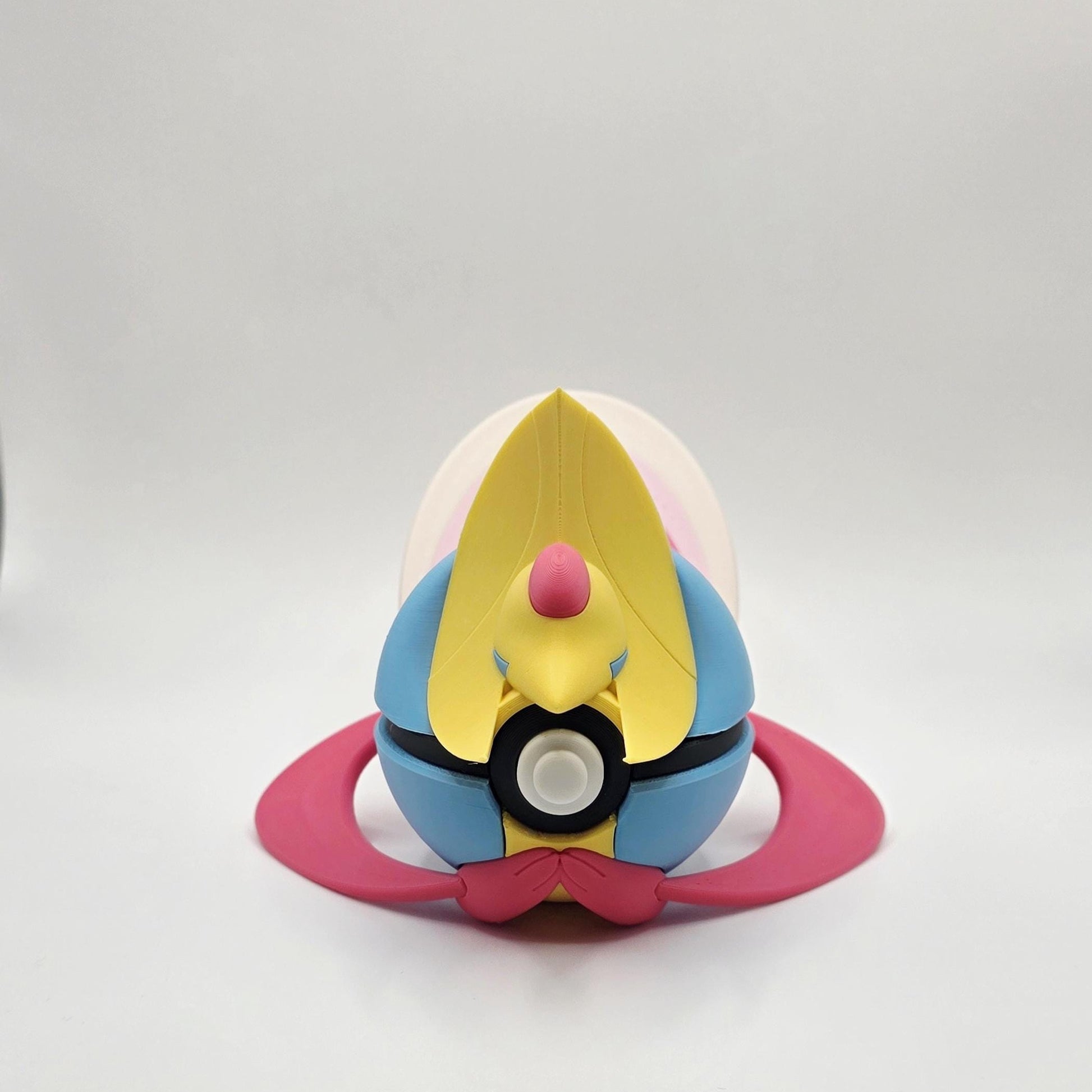 3D Printed Lunar Guardian Creature Ball Display – Celestial Collector Sphere