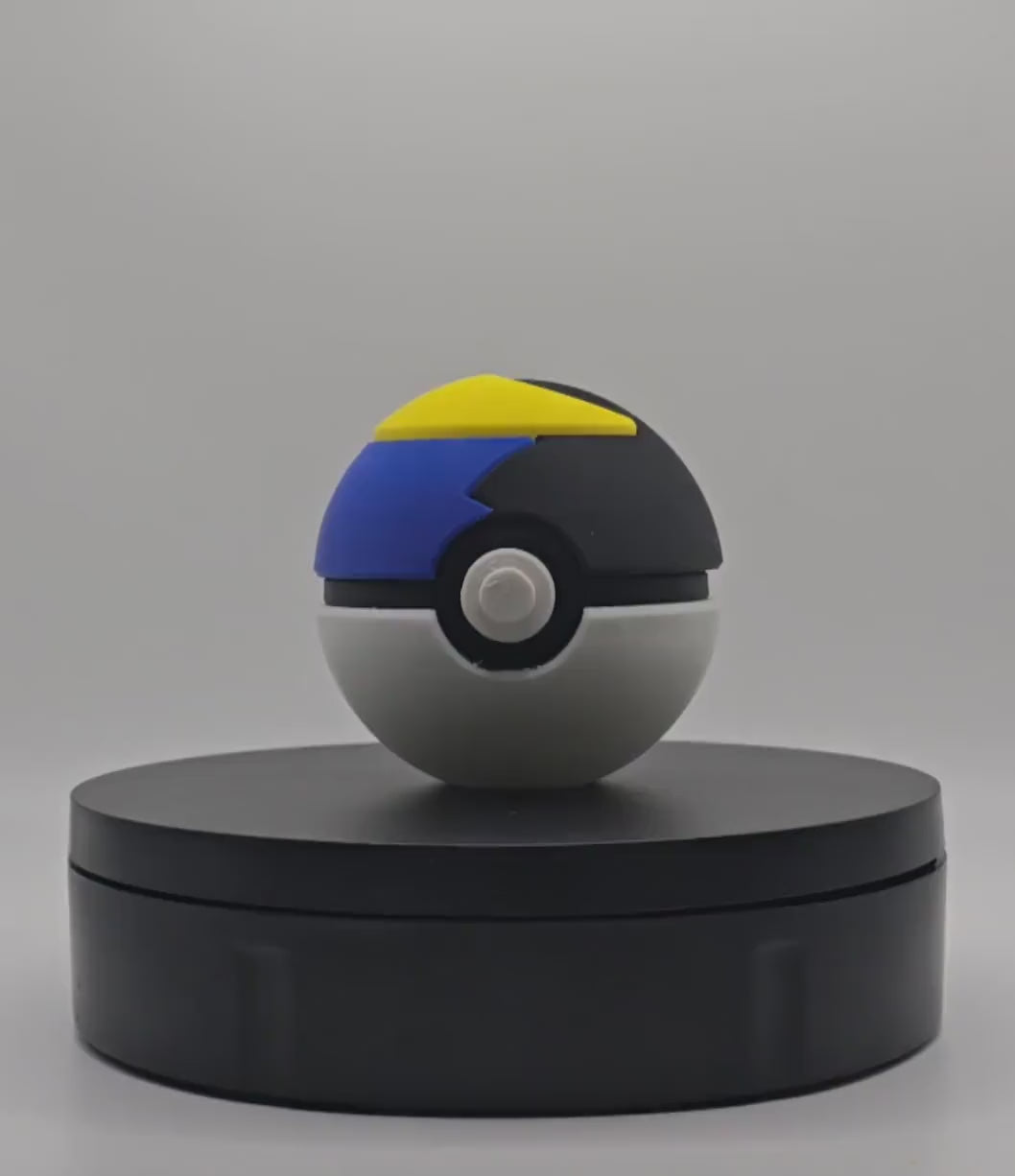 Lunar Catcher Ball – A Celestial-Inspired Moon Ball Display Ball for Collectors