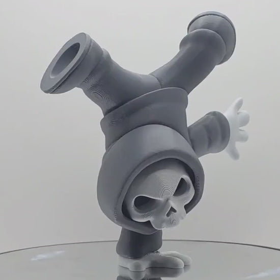 Breakdancing Skull Figure – Streetwear Hoodie Skeleton Collectible