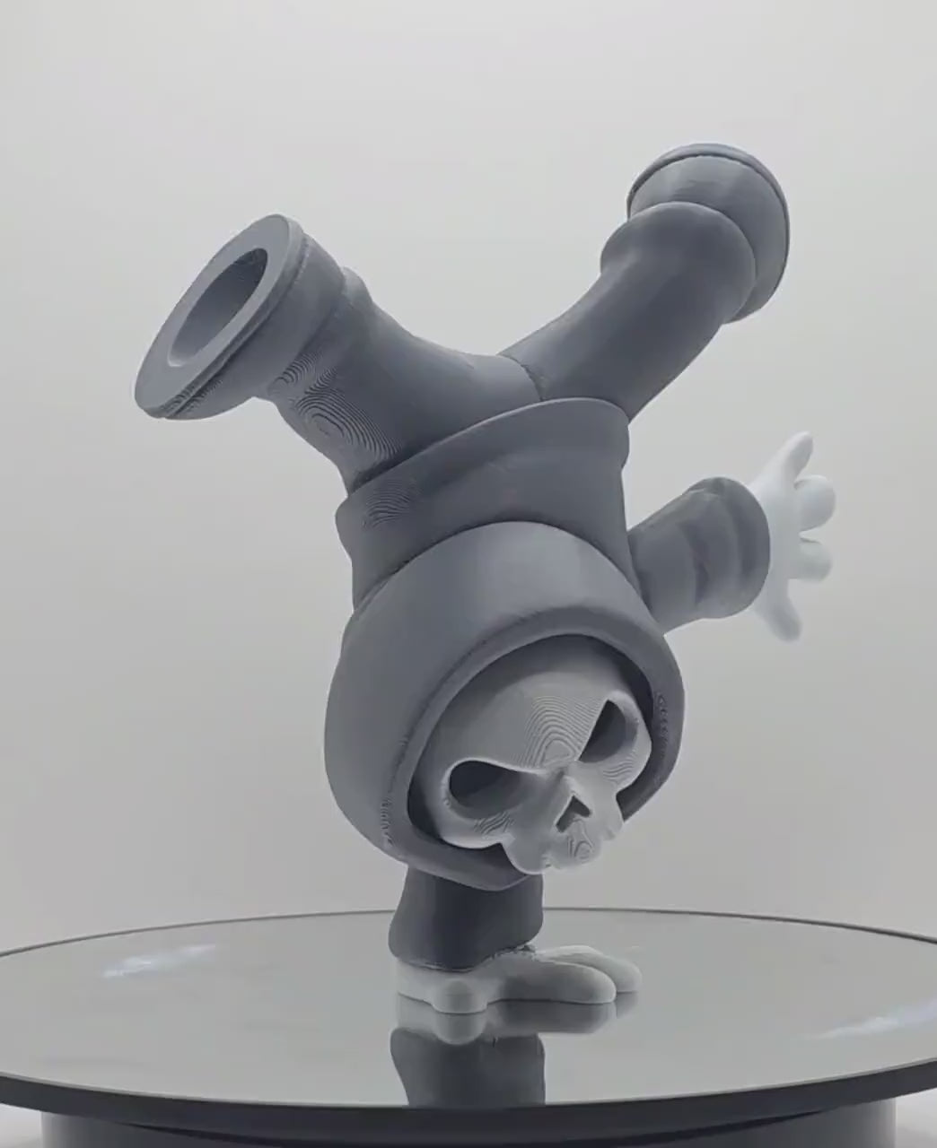 Breakdancing Skull Figure – Streetwear Hoodie Skeleton Collectible